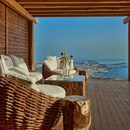 Super Deluxe Mykonos Celestial Vista 11 Bedrooms 2 Private Infinity Pools Helipad Kastro Villa